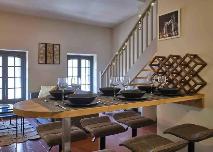 Centre 75m2, Avec 3 * Carcassonne